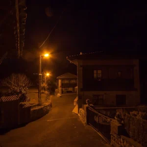 el corredor noche apartamentos quintana romillo 1363