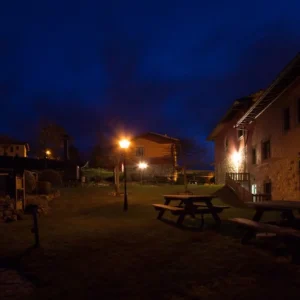 noche apartamentos quintana romillo 1