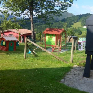 parque infantil barbacoa roimillo